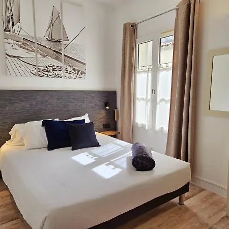 Du Port Hotel 3*