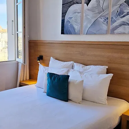 Hotel Du Port 3*
