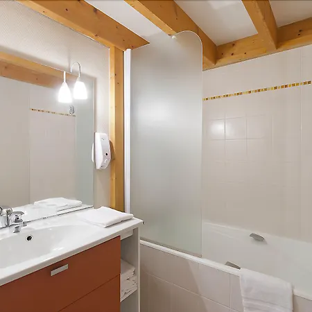 Du Port ホテル 3*