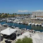 Du Port Hotel