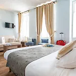 Du Port Hotel 3*