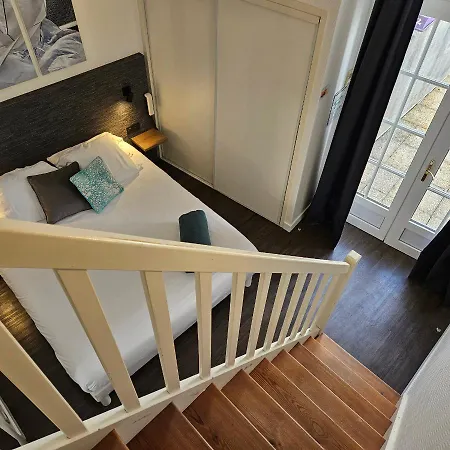 Hotel Du Port 3*