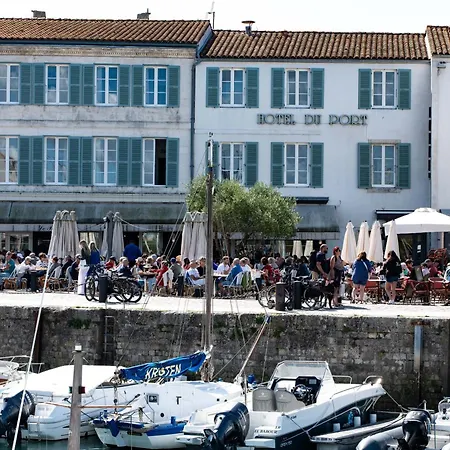 Du Port Hotel