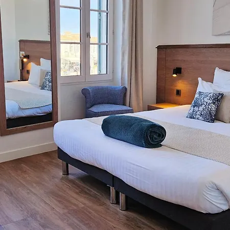 Du Port Hotell 3*