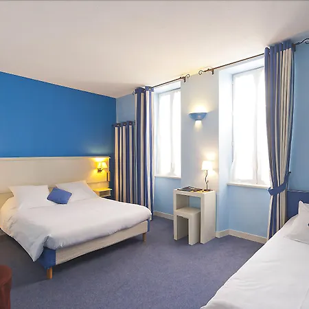 Hotel Du Port 3*