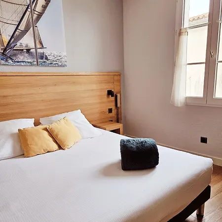 Du Port Hotel 3*