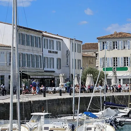 Hotel Du Port 3*