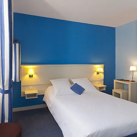Du Port Hotel 3*